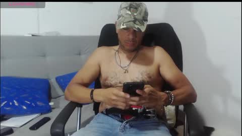 Snapshot of latinmartin254 chatting on May 2026 03:22:02 AM latinmartin254 online show from May 2026 03:22:02 AM