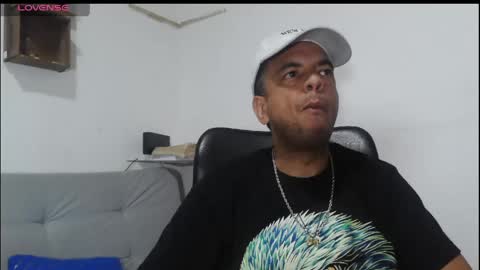 Snapshot of latinmartin254 chatting on May 2026 04:53:01 AM latinmartin254 online show from May 2026 04:53:01 AM