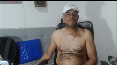 Snapshot of latinmartin254 chatting on June 2026 07:07:01 PM latinmartin254 online show from June 2026 07:07:01 PM