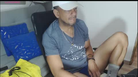 Snapshot of latinmartin254 chatting on June 2026 03:23:01 PM latinmartin254 online show from June 2026 03:23:01 PM