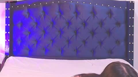 latinnangel online show from November 2025 07:05:02 PM