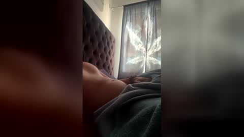 Snapshot of latinofum chatting on February 2026 03:18:01 PM latinofum online show from February 2026 03:18:01 PM