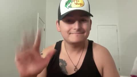 LatinoLustxx online show from September 2025 07:19:01 AM