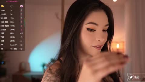 Snapshot of lau__1 chatting on February 2025 07:32:02 PM IG 1lau 1 X 1lau 1 online show from February 2025 07:32:02 PM