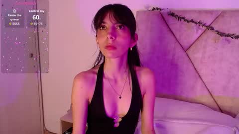 Snapshot of laugreen chatting on November 2025 05:27:01 PM Laura online show from November 2025 05:27:01 PM