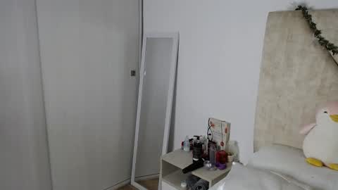 Snapshot of laugreen chatting on February 2026 10:46:02 PM Laura online show from February 2026 10:46:02 PM