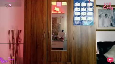 Snapshot of laujgray chatting on January 2026 01:00:02 AM laujgray online show from January 2026 01:00:02 AM