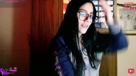 Snapshot of laujgray chatting on February 2026 03:25:01 AM laujgray online show from February 2026 03:25:01 AM