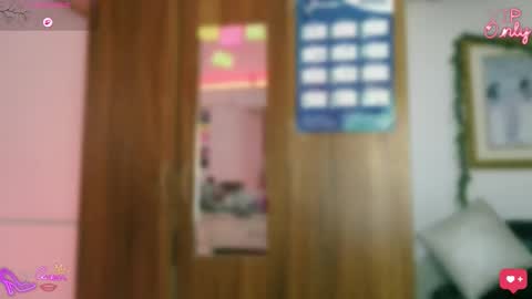 laujgray online show from March 2026 09:36:02 PM