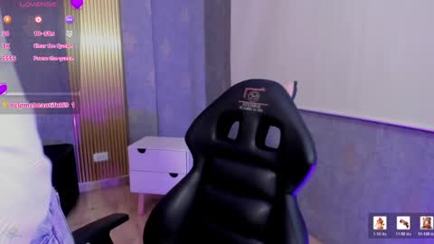 laulin_tay online show from May 2026 03:36:02 AM