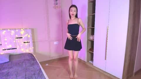 Lauma online show from April 2026 05:19:08 AM