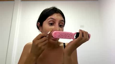 laura  online show from June 2026 02:35:02 AM
