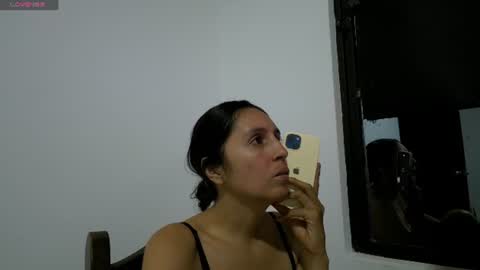 Snapshot of laura_1717 chatting on June 2026 02:33:01 AM laura online show from June 2026 02:33:01 AM