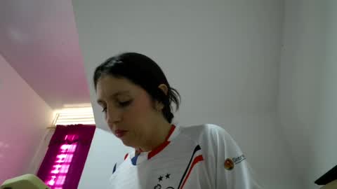 Snapshot of laura_1717 chatting on July 2026 09:41:01 PM laura online show from July 2026 09:41:01 PM