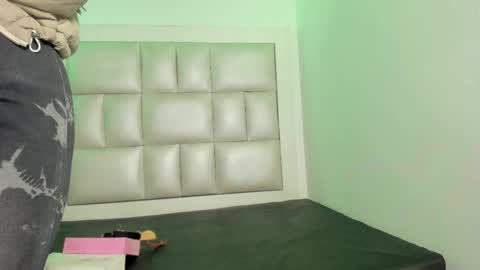 Snapshot of laura__js_ chatting on December 2025 04:17:02 AM laura__js_ online show from December 2025 04:17:02 AM