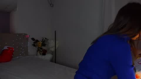 Laura online show from December 2024 12:49:01 PM