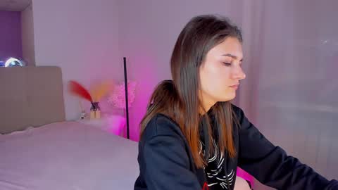 Laura online show from January 2025 09:11:02 AM