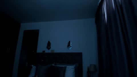 Snapshot of laura__martiinez chatting on February 2025 08:52:02 PM online show from February 2025 08:52:02 PM