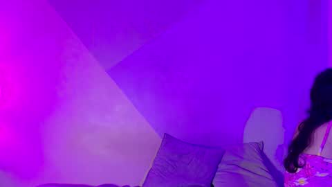 laura_and_kevin online show from September 2025 02:40:02 PM