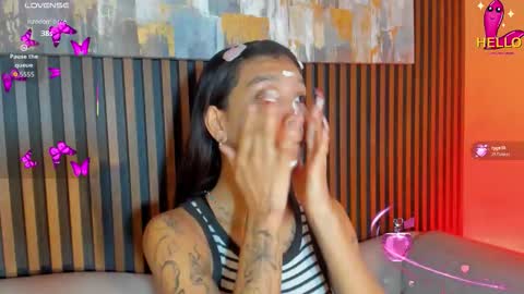 Laura online show from December 2025 12:56:01 PM