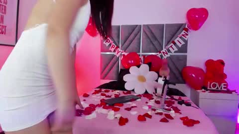 laura_dicardy online show from February 2026 07:54:02 PM