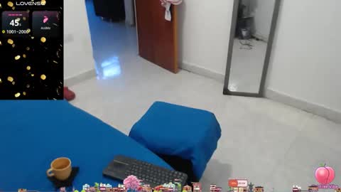 laura_foxx2379 online show from February 2026 04:13:01 PM