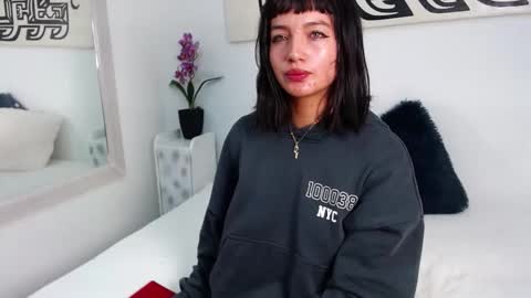 Laura Gibson online show from February 2026 12:12:01 PM