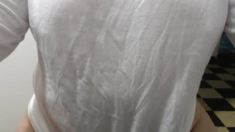  Laura  online show from April 2026 11:37:02 PM