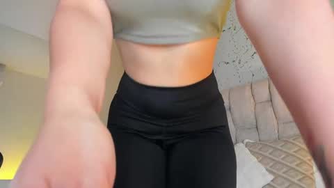 LauraIvy online show from April 2026 01:41:01 PM