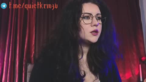 Snapshot of laura_karamazov chatting on December 2024 12:07:02 PM Miss Laura online show from December 2024 12:07:02 PM