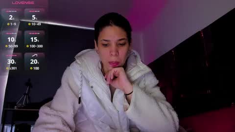 Snapshot of laura_r23 chatting on February 2025 11:44:02 AM Laura Rose online show from February 2025 11:44:02 AM