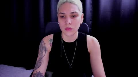 Snapshot of laura_r23 chatting on September 2025 02:46:02 AM Laura Rose online show from September 2025 02:46:02 AM