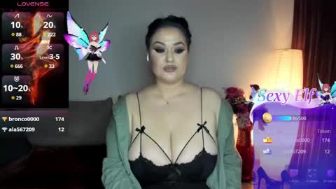 Snapshot of laura_sinner chatting on January 2025 08:28:01 PM Laura online show from January 2025 08:28:01 PM