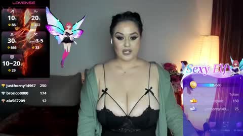 Snapshot of laura_sinner chatting on January 2025 11:32:01 PM Laura online show from January 2025 11:32:01 PM