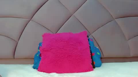 Snapshot of laura_sweet7 chatting on January 2025 11:09:02 AM Laura online show from January 2025 11:09:02 AM