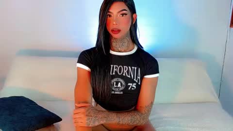 Snapshot of laura_sweet7 chatting on February 2025 11:46:01 PM Laura online show from February 2025 11:46:01 PM