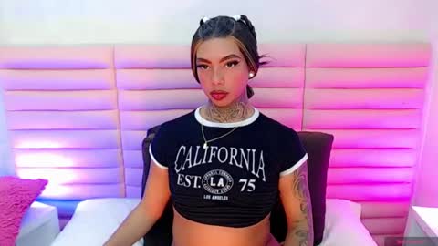 Laura online show from April 2026 04:45:01 AM