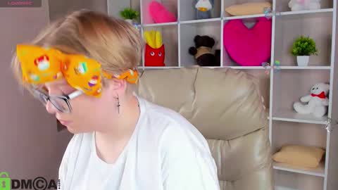 Laura online show from February 2026 09:59:01 AM