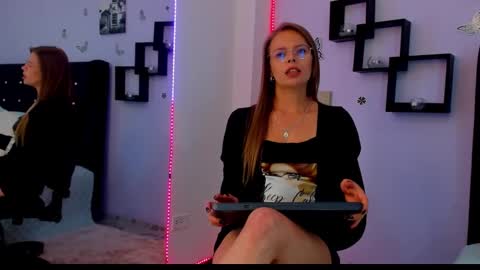 Snapshot of laurablue_ chatting on January 2025 12:11:01 AM Laura Blue online show from January 2025 12:11:01 AM