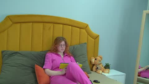 Laura online show from May 2026 04:36:02 PM