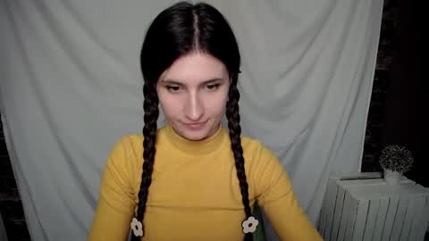 Laura online show from February 2025 08:43:02 AM