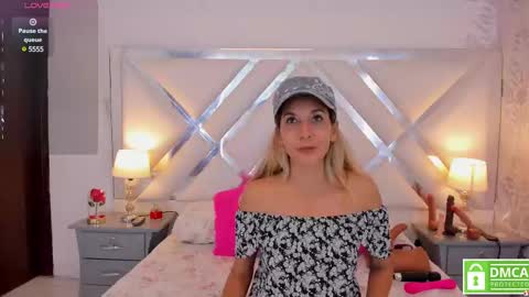 Laura online show from February 2025 04:20:01 AM