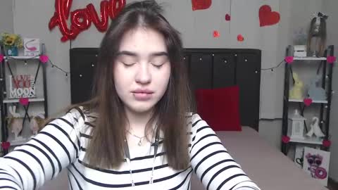 LauraHlot online show from March 2025 06:43:01 AM