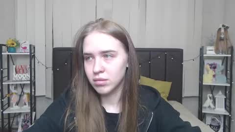 LauraHlot online show from September 2025 06:03:01 AM