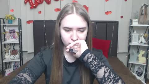 LauraHlot online show from April 2026 06:09:02 AM