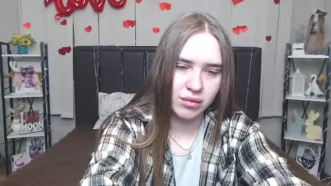 LauraHlot online show from May 2026 05:48:02 AM