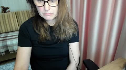 Lauraoven1 online show from March 2026 02:32:02 PM