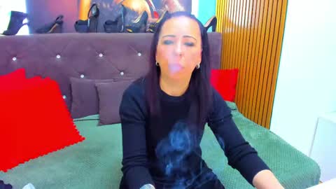 Laura online show from May 2026 03:55:02 AM