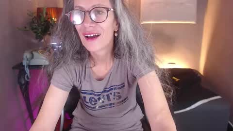 Laura Sofia online show from January 2026 07:11:01 PM