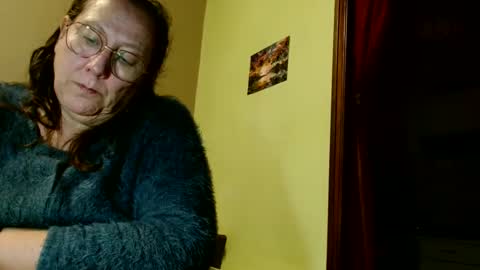 laureanne online show from December 2024 08:01:02 PM